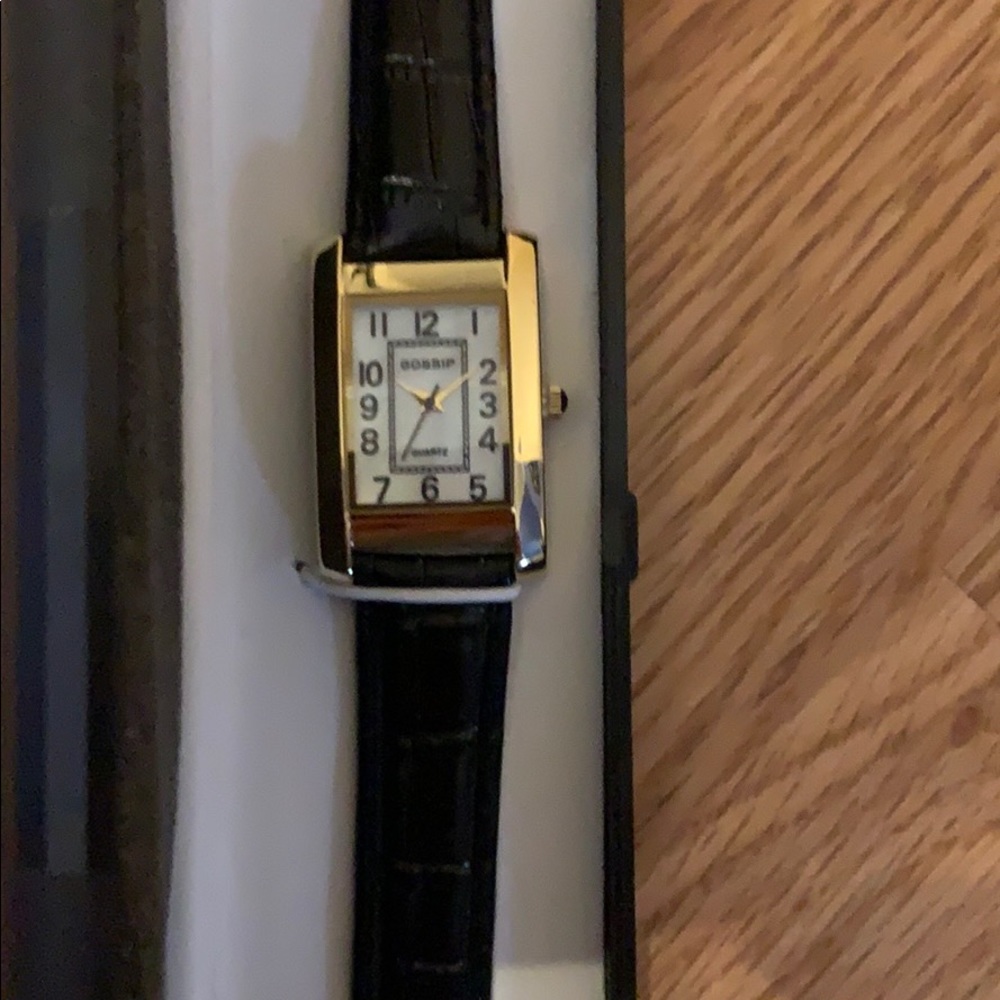 Watch - Picture 2 of 6
